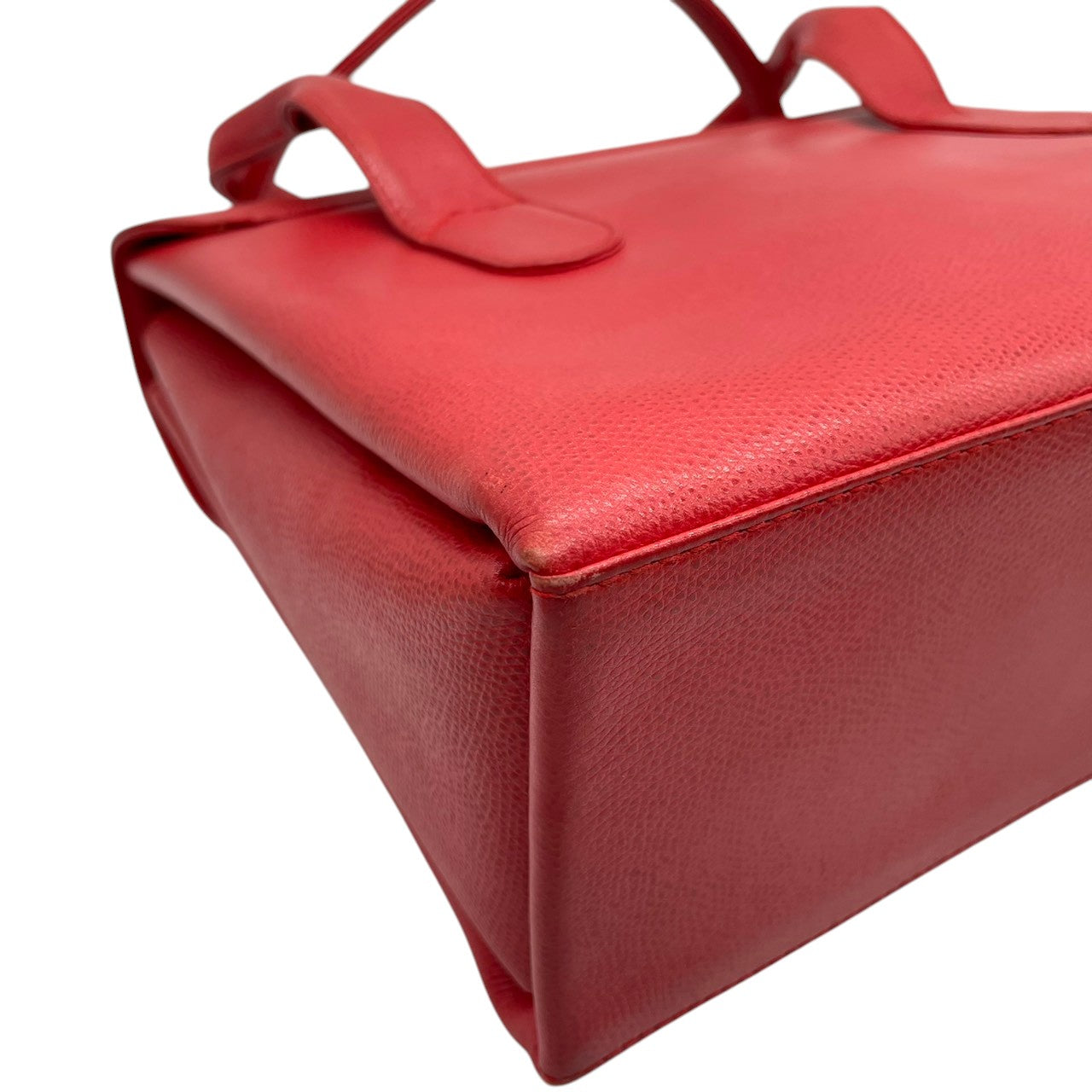 美品 MCM エムシーエム ハンドバッグ ワンショルダー レザー 本革 赤 レッド ゴールド金具 フラップ レディース 女性用 エレガント クラシック ビンテージ 自立可 鞄 カバン 手提げ フォーマル お出かけ デート パーティー 高級 人気 S81