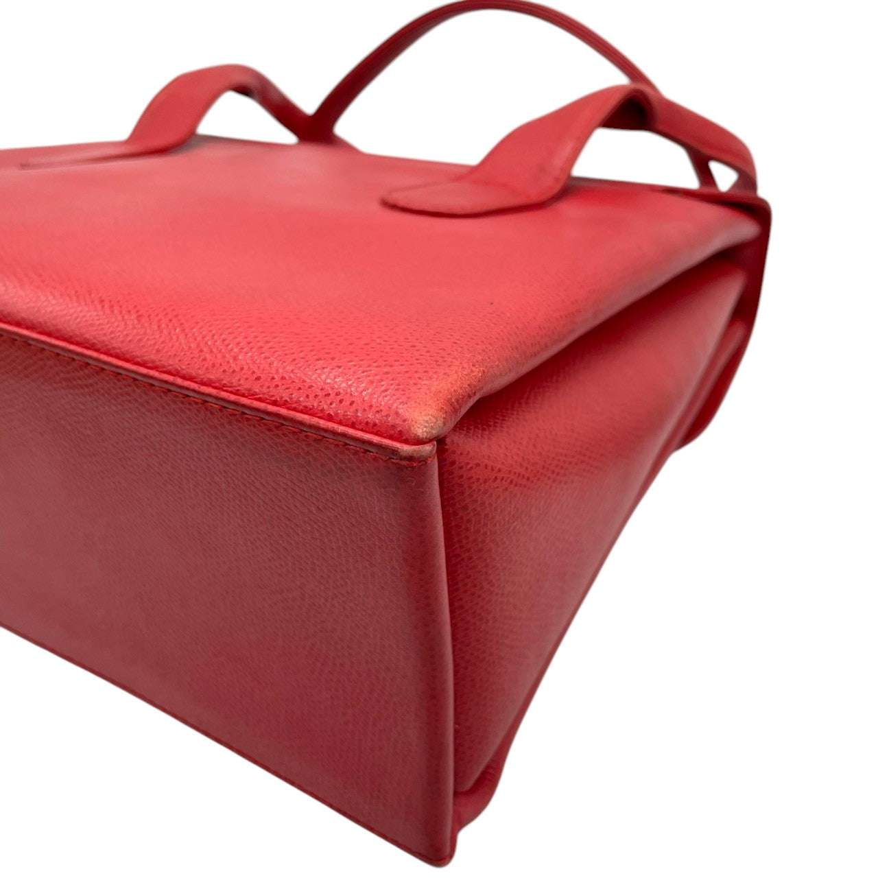 美品 MCM エムシーエム ハンドバッグ ワンショルダー レザー 本革 赤 レッド ゴールド金具 フラップ レディース 女性用 エレガント クラシック ビンテージ 自立可 鞄 カバン 手提げ フォーマル お出かけ デート パーティー 高級 人気 S81