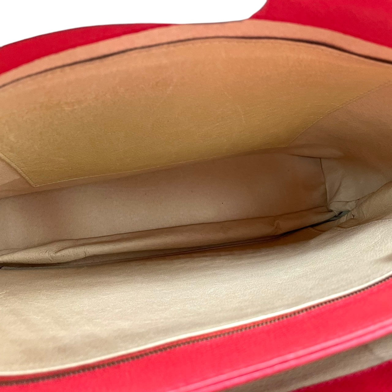 美品 MCM エムシーエム ハンドバッグ ワンショルダー レザー 本革 赤 レッド ゴールド金具 フラップ レディース 女性用 エレガント クラシック ビンテージ 自立可 鞄 カバン 手提げ フォーマル お出かけ デート パーティー 高級 人気 S81