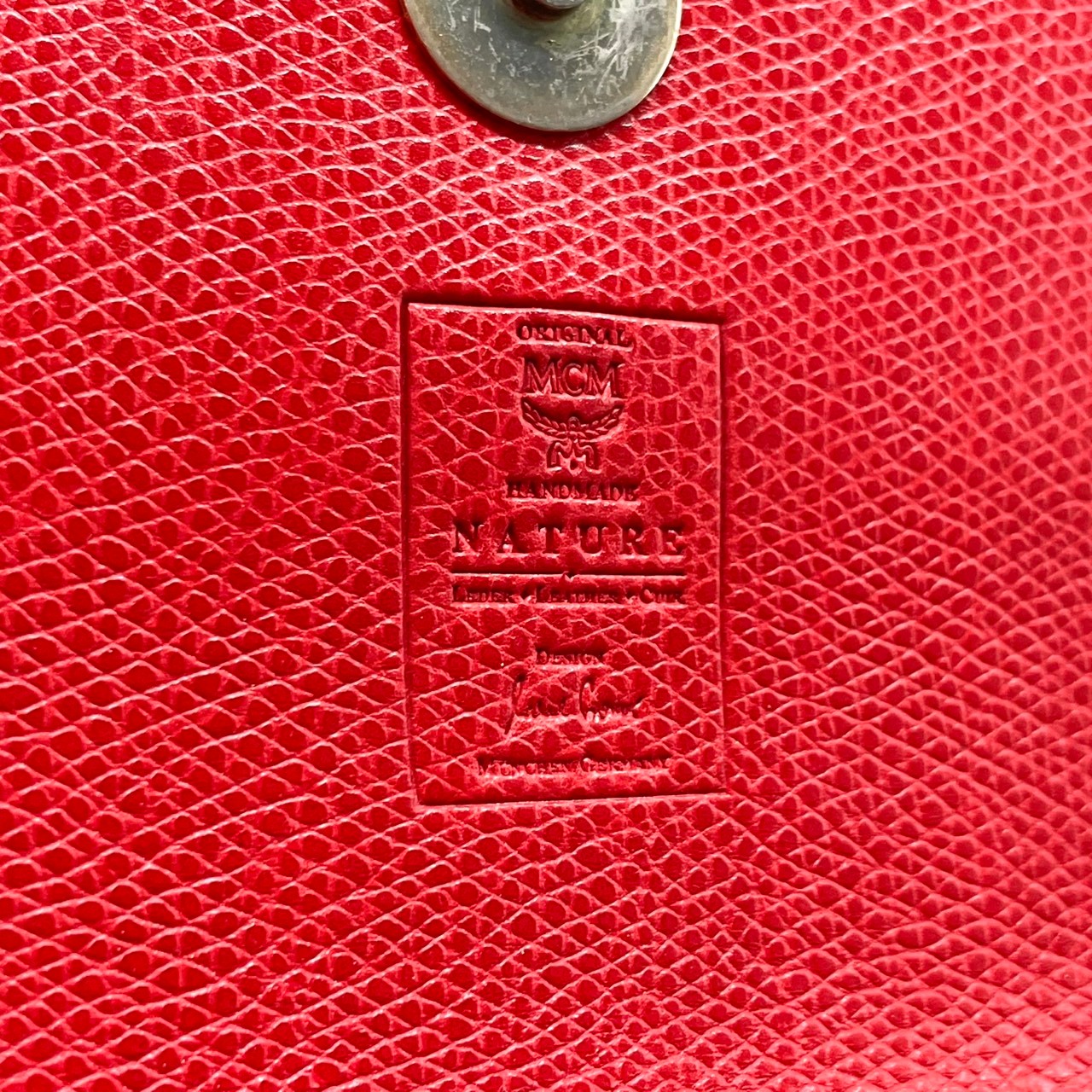 美品 MCM エムシーエム ハンドバッグ ワンショルダー レザー 本革 赤 レッド ゴールド金具 フラップ レディース 女性用 エレガント クラシック ビンテージ 自立可 鞄 カバン 手提げ フォーマル お出かけ デート パーティー 高級 人気 S81