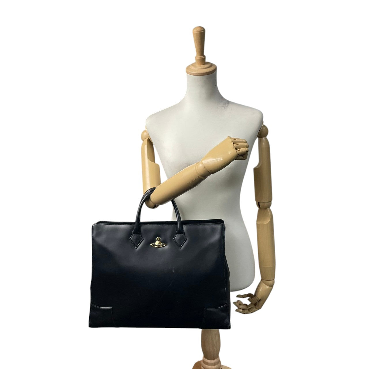 ヴィヴィアンウエストウッド Vivienne Westwood ハンドバッグ ブリーフケース ビジネスバッグ レザー 本革 ブラック 黒 オーブ ゴールド金具 A4収納可 エレガント クラシック カバン 手提げ メンズ レディース 通勤 通学 鞄 S81