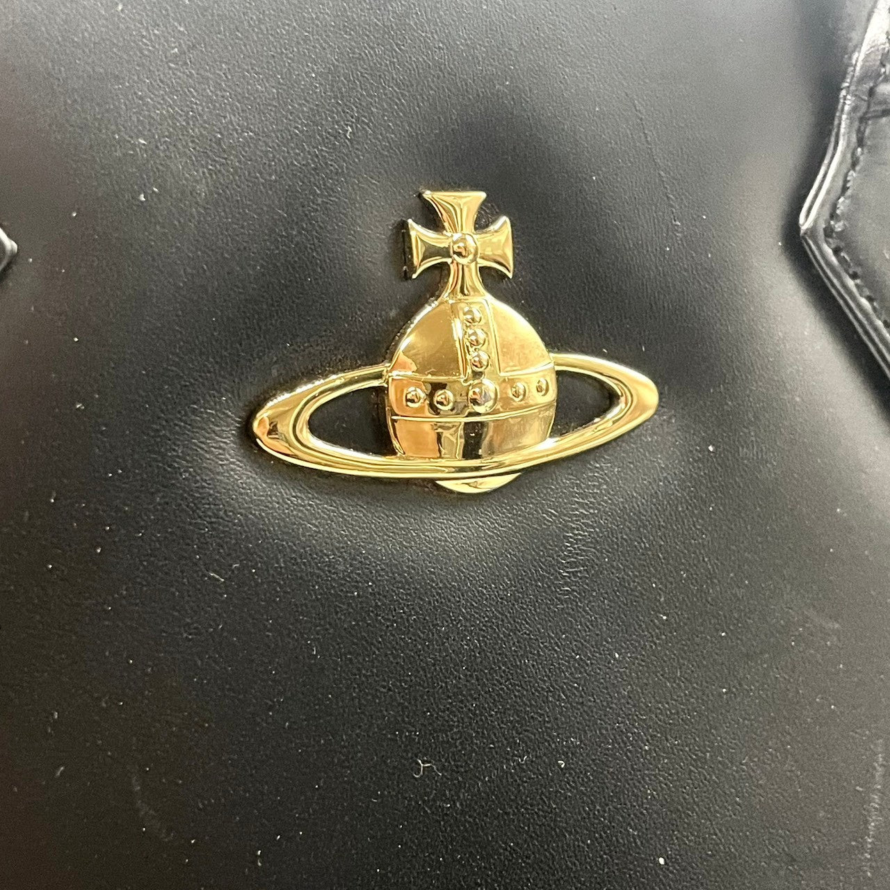 ヴィヴィアンウエストウッド Vivienne Westwood ハンドバッグ ブリーフケース ビジネスバッグ レザー 本革 ブラック 黒 オーブ ゴールド金具 A4収納可 エレガント クラシック カバン 手提げ メンズ レディース 通勤 通学 鞄 S81