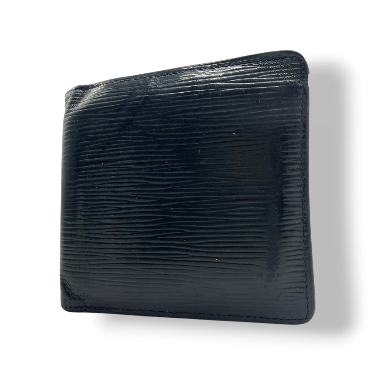 LOUIS VUITTON ルイヴィトン 二つ折り財布 コンパクトウォレット エピ レザー 本革 ブラック 黒 レディース 女性用 メンズ ユニセックス エレガント クラシック ウォレット 札入れ 小銭入れ カード入れ 財布 サイフ フォーマル 高級 M4