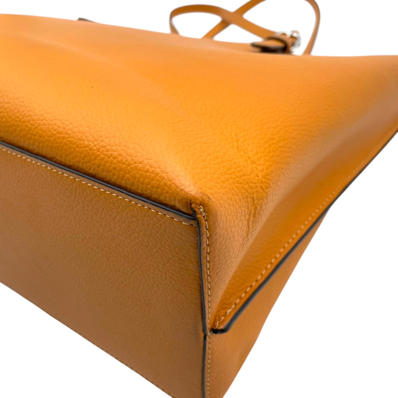 美品 COACH コーチ トートバッグ ショルダーバッグ ワンショルダー 肩掛け レザー 本革 オレンジ 橙色 無地 シンプル 大容量 A4収納可 上品 エレガント クラシック カジュアル 通勤 通学 デイリー お出かけ カバン 鞄 自立可 レディース S65
