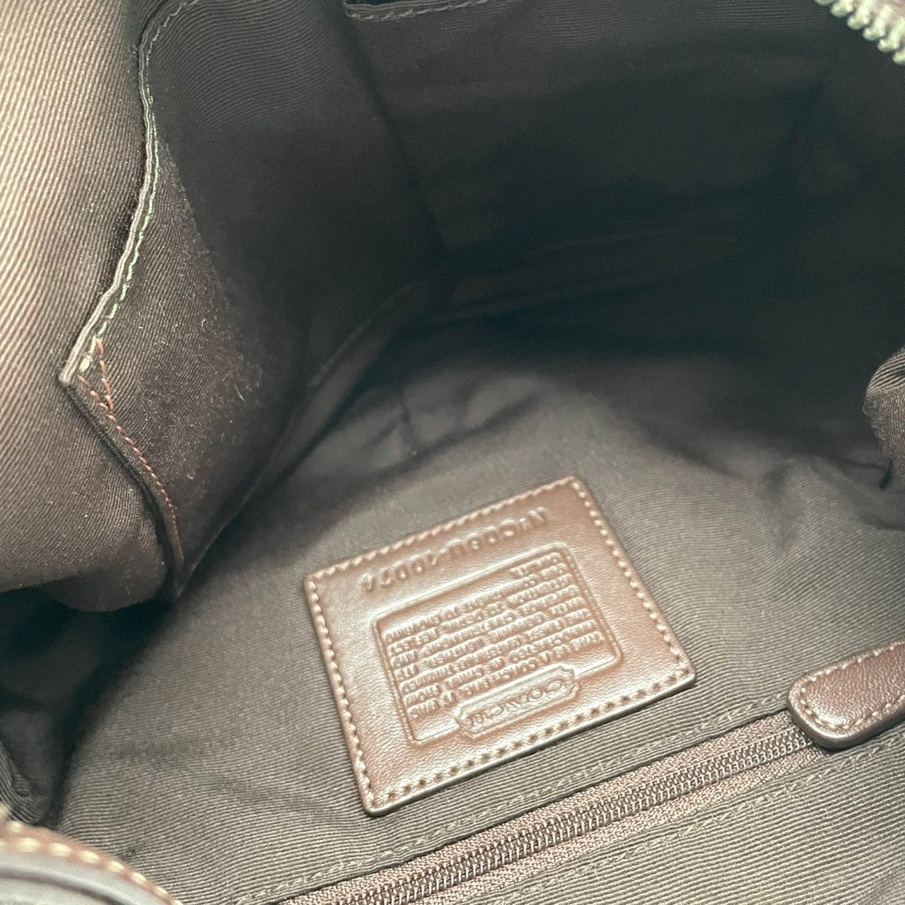 美品 COACH コーチ トートバッグ ショルダーバッグ ワンショルダー 肩掛け キャンバス レザー 本革 アイボリー 白 ブラウン 茶色 シグネチャー クラシック ファスナー 上品 エレガント カジュアル デイリー お出かけ カバン 鞄 レディース S65