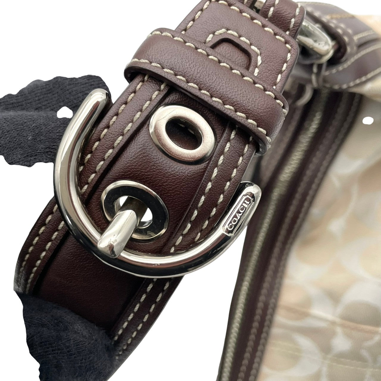 美品 COACH コーチ トートバッグ ショルダーバッグ ワンショルダー 肩掛け キャンバス レザー 本革 アイボリー 白 ブラウン 茶色 シグネチャー クラシック ファスナー 上品 エレガント カジュアル デイリー お出かけ カバン 鞄 レディース S65