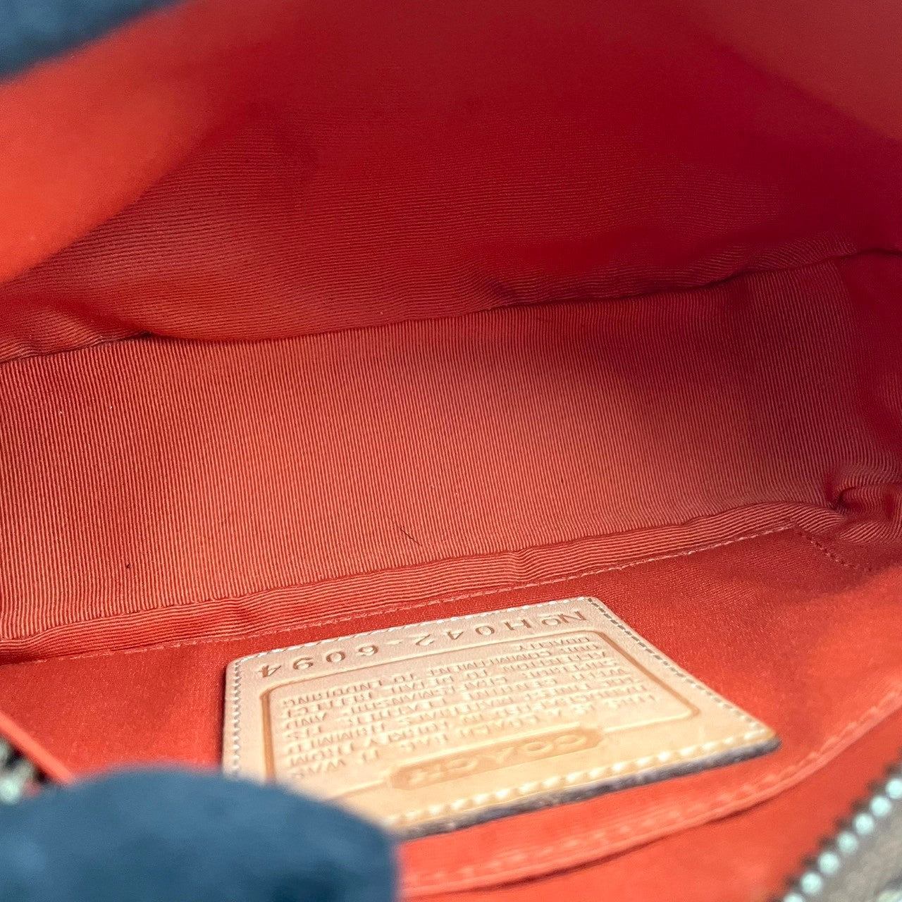 美品 COACH コーチ ハンドバッグ ワンショルダー 肩掛け キャンバス レザー 本革 ブラウン 茶色 シグネチャー 総柄 ミニバッグ コンパクト ポーチ エレガント クラシック カジュアル デイリー お出かけ サブバッグ カバン 鞄 レディース S65