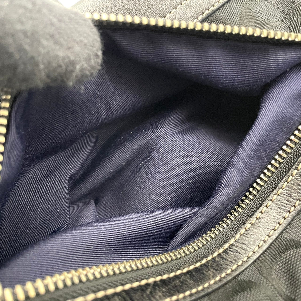COACH コーチ ハンドバッグ ショルダーバッグ ワンショルダー 肩掛け キャンバス レザー 本革 ブラック 黒 シグネチャー 総柄 エレガント クラシック カジュアル デイリー お出かけ カバン 鞄 自立可 レディース S65