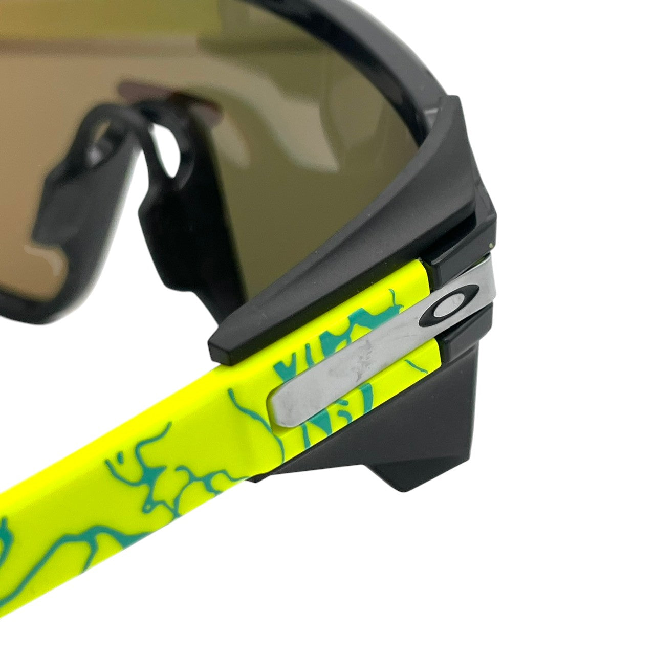 美品 オークリー OAKLEY サングラス OO9404 アイウェア オーマター ラバー スポーツ アウトドア 紫外線対策 UVカット ランニング サイクリング ゴルフ メンズ レディース ユニセックス スポーティ デイリー 普段使い 軽量 綺麗 M1