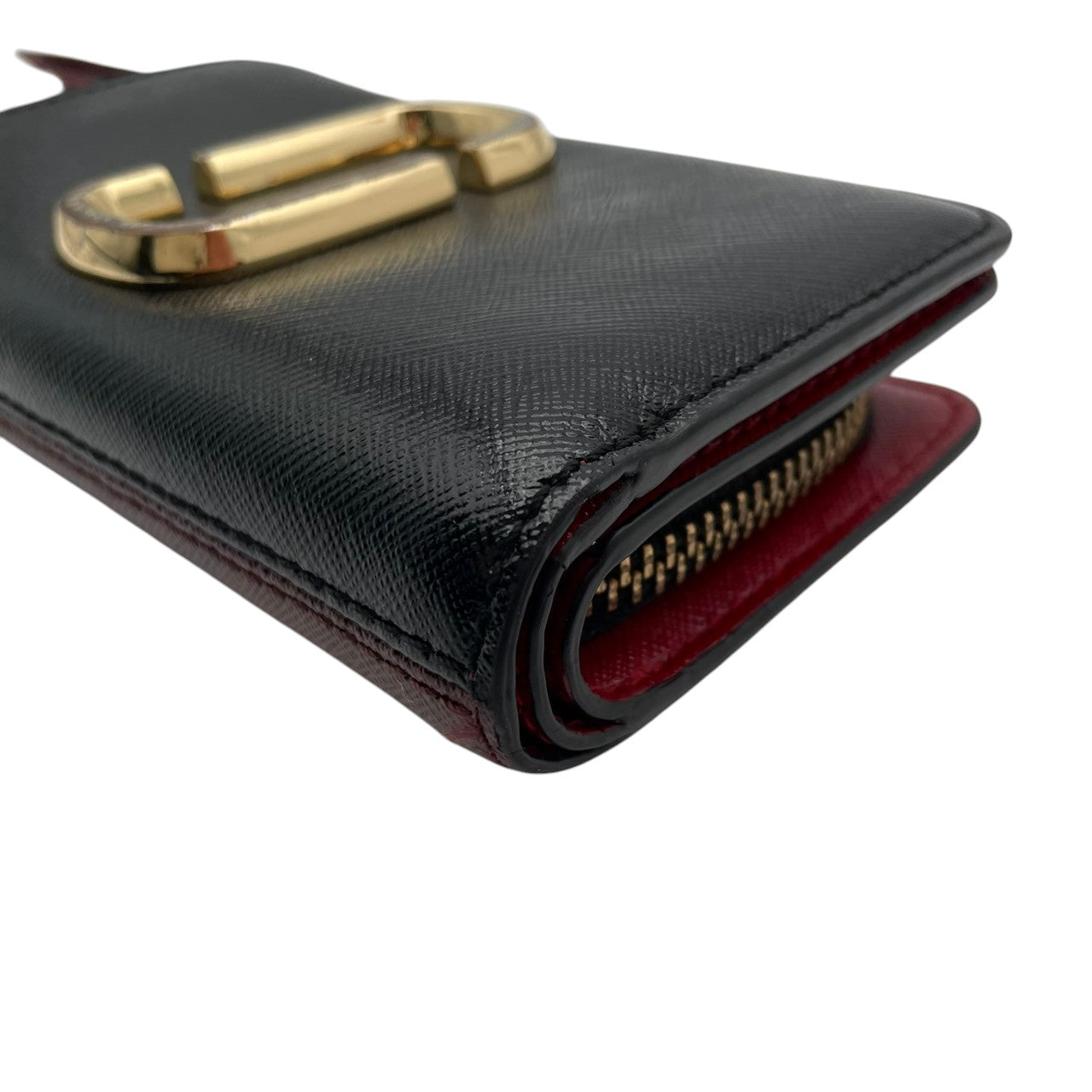 マークジェイコブス MARC JACOBS 財布 コンパクトウォレット レザー 本革 ブラック 黒 ボルドー バイカラー ゴールド金具 レディース エレガント クラシック ビンテージ ミニ財布 オシャレ 上品 ミニ コンパクト 丈夫 高品質 定番 人気 M1