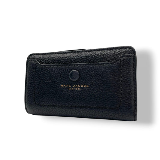 美品 マークジェイコブス MARC JACOBS 財布 二つ折り コンパクトウォレット レザー 本革 ブラック 黒 レディース エレガント ビンテージ ミニ財布 カジュアル シンプル 上品 高品質 丈夫 人気 お出かけ デイリーユース 多機能 普段使い M1