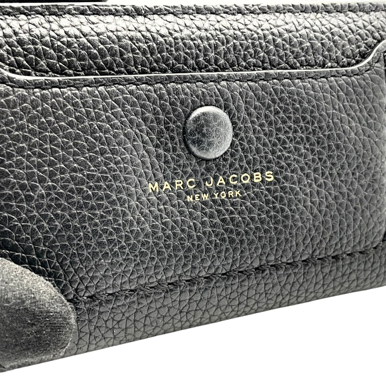 美品 マークジェイコブス MARC JACOBS 財布 二つ折り コンパクトウォレット レザー 本革 ブラック 黒 レディース エレガント ビンテージ ミニ財布 カジュアル シンプル 上品 高品質 丈夫 人気 お出かけ デイリーユース 多機能 普段使い M1