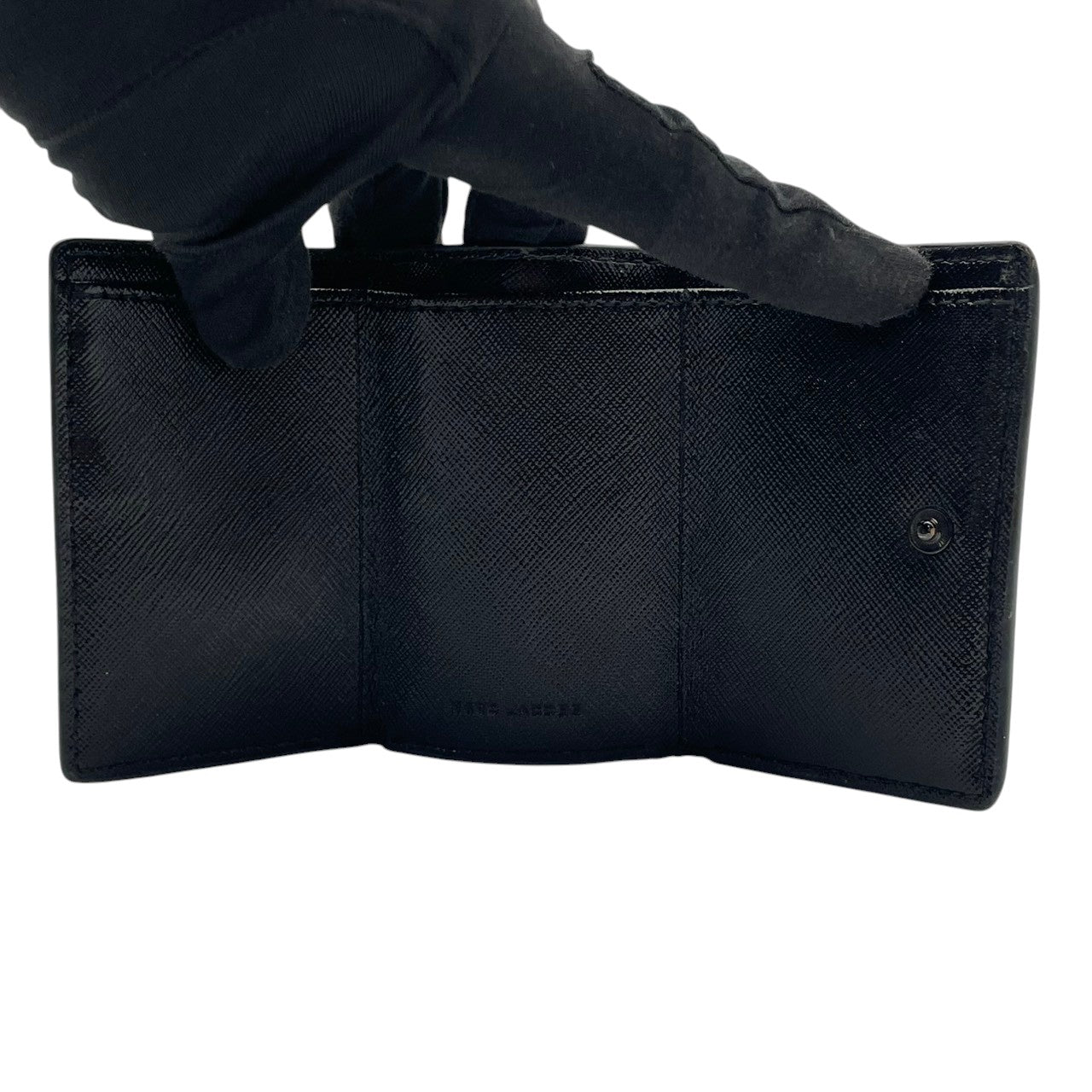 マークジェイコブス MARC JACOBS 財布 三つ折り コンパクトウォレット ミニ財布 レザー 本革 ブラック 黒 ゴールド金具 レディース エレガント クラシック ビンテージ カジュアル シンプル 上品 高品質 丈夫 人気 お出かけ デイリー M1