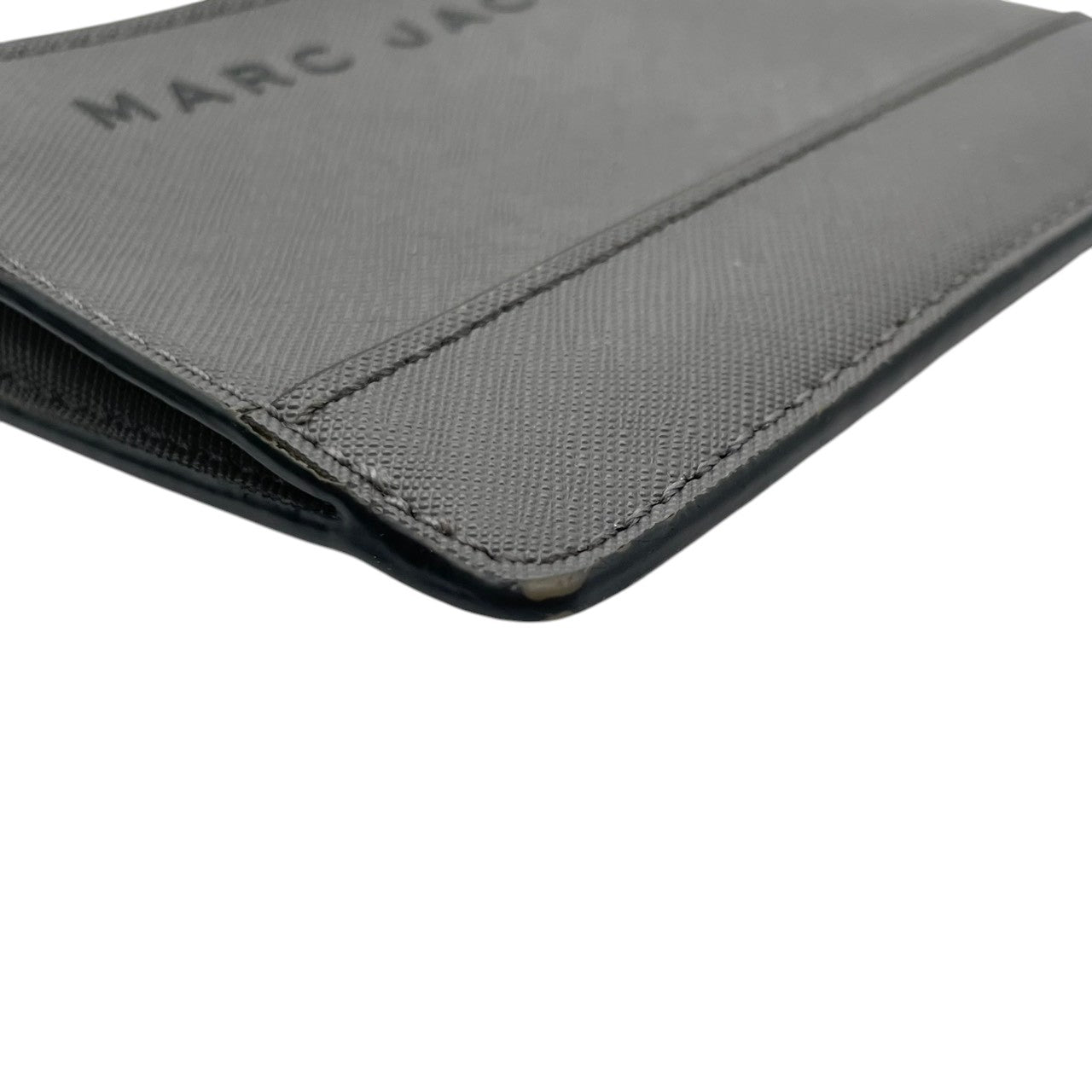 美品 マークジェイコブス MARC JACOBS 財布 コインケース パスケース レザー 本革 グレー 灰色 ゴールド金具 レディース エレガント クラシック ビンテージ カジュアル シンプル 上品 高品質 丈夫 人気 デイリー コンパクト 多機能 M1