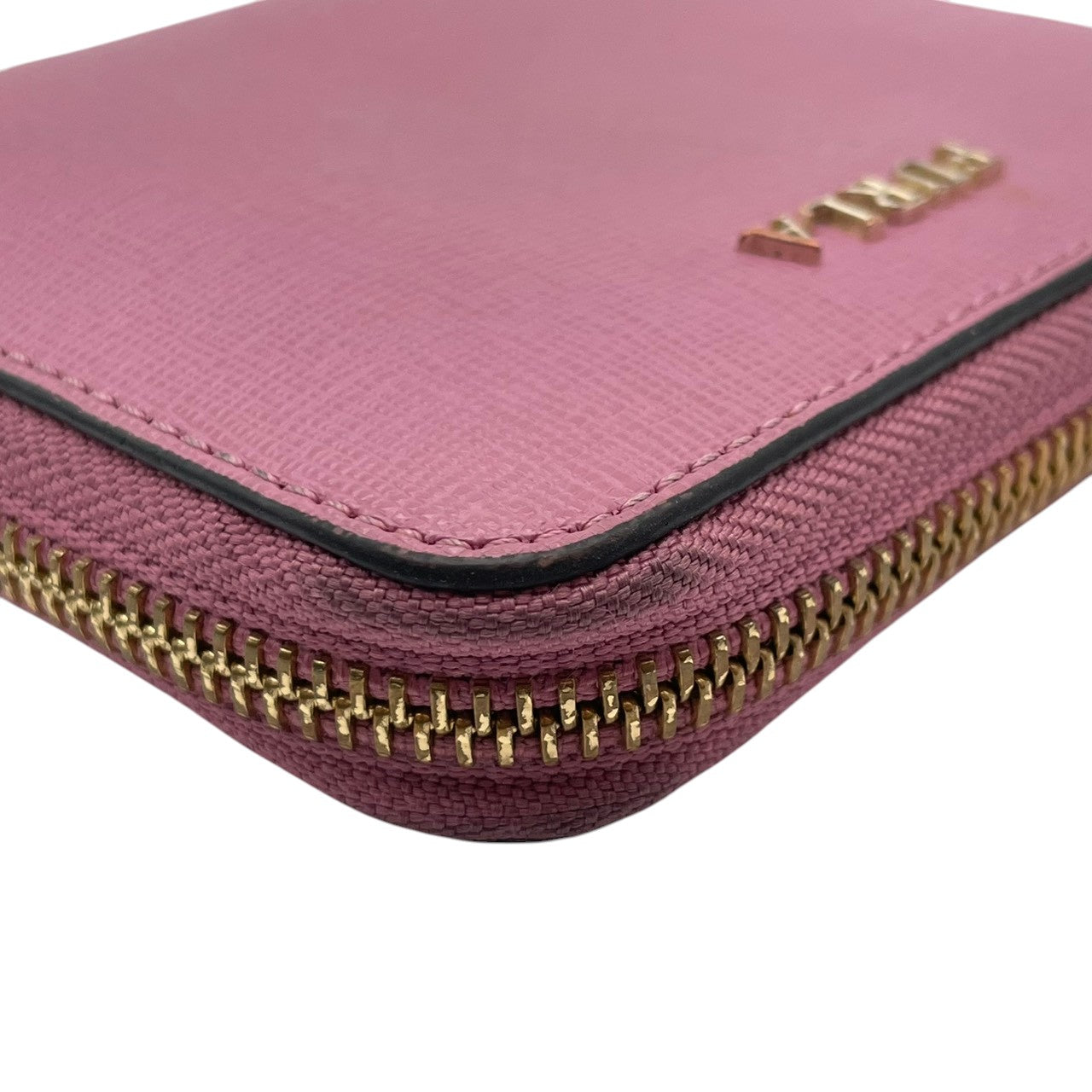 フルラ FURLA 財布 二つ折り コンパクトウォレット レザー 本革 ピンク パープル バイカラー ゴールド金具 レディース エレガント クラシック ビンテージ ミニ財布 カジュアル 上品 高品質 丈夫 人気 お出かけ デイリー 普段使い 多機能 収納 M1