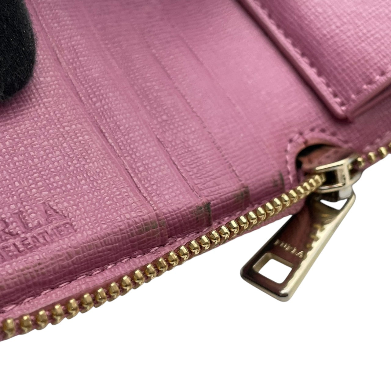 フルラ FURLA 財布 二つ折り コンパクトウォレット レザー 本革 ピンク パープル バイカラー ゴールド金具 レディース エレガント クラシック ビンテージ ミニ財布 カジュアル 上品 高品質 丈夫 人気 お出かけ デイリー 普段使い 多機能 収納 M1