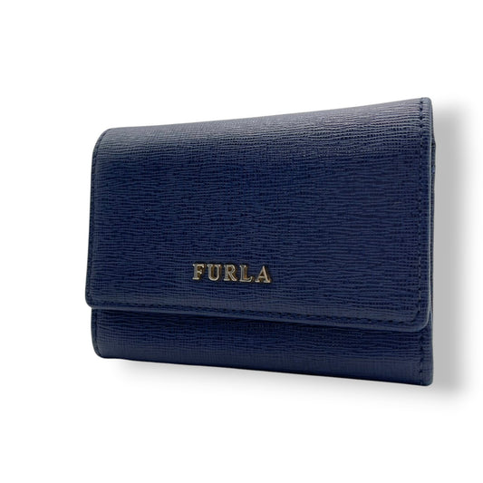 美品 フルラ FURLA カードケース 名刺入れ パスケース レザー 本革 ブルー 青 ゴールド金具 レディース エレガント クラシック ビンテージ カジュアル シンプル 上品 高品質 丈夫 人気 お出かけ デイリー コンパクト 多機能 通勤 通学 M1