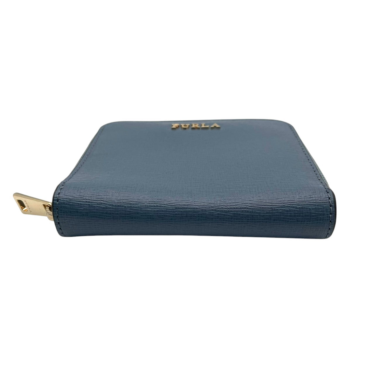 美品 フルラ FURLA 財布 二つ折り コンパクトウォレット レザー 本革 水色 ライトブルー パステルカラー ゴールド金具 レディース エレガント クラシック ビンテージ カジュアル 上品 高品質 丈夫 人気 お出かけ デイリー 普段使い 多機能 M1