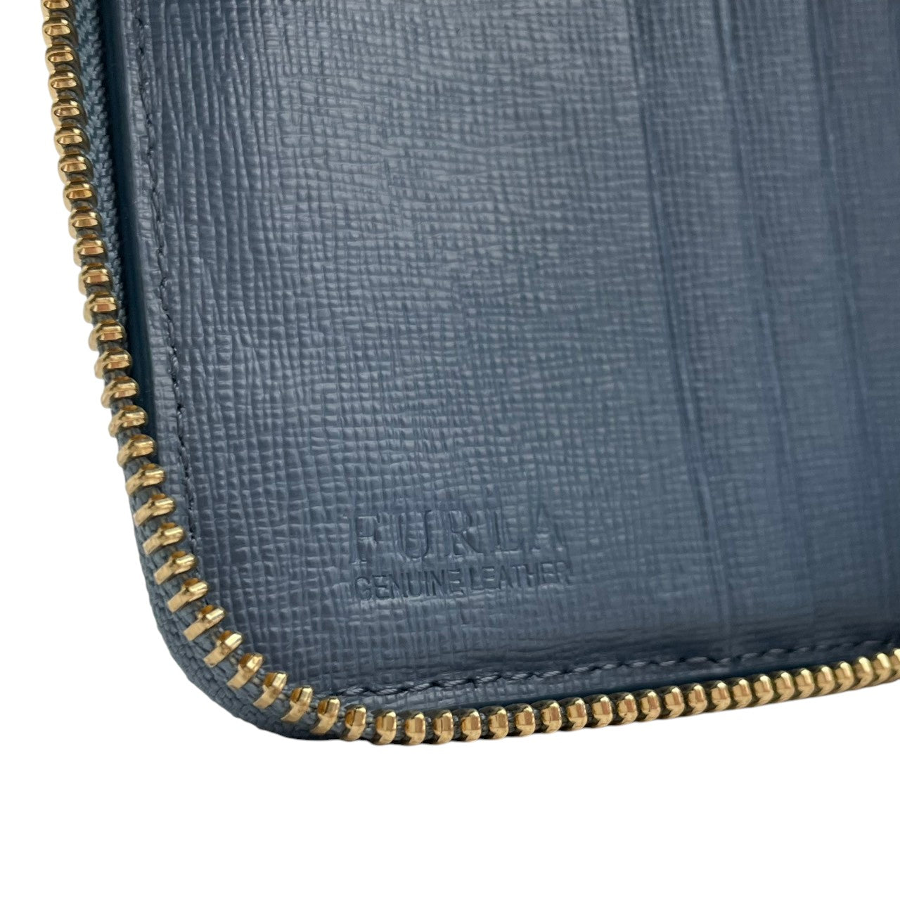美品 フルラ FURLA 財布 二つ折り コンパクトウォレット レザー 本革 水色 ライトブルー パステルカラー ゴールド金具 レディース エレガント クラシック ビンテージ カジュアル 上品 高品質 丈夫 人気 お出かけ デイリー 普段使い 多機能 M1
