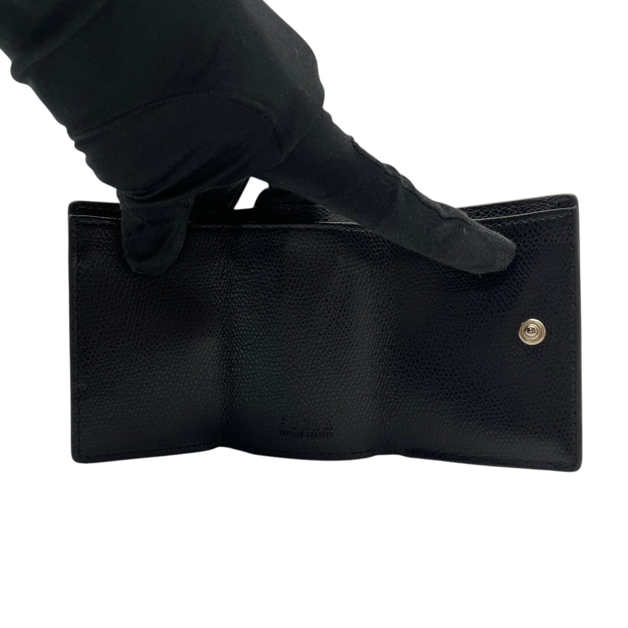 美品 フルラ FURLA 財布 三つ折り コンパクトウォレット ミニ財布 レザー 本革 ブラック 黒 ゴールド金具 レディース エレガント クラシック ビンテージ カジュアル シンプル 上品 高品質 丈夫 人気 お出かけ デイリー 普段使い 通勤 収納 M1