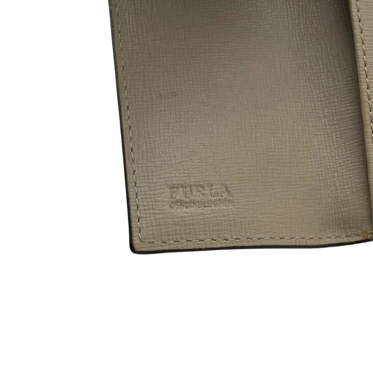 美品 フルラ FURLA コインケース キーケース 小銭入れ 小物入れ レザー 本革 ベージュ ゴールド金具 レディース エレガント クラシック ビンテージ カジュアル シンプル 上品 高品質 丈夫 人気 お出かけ デイリー コンパクト 収納 便利 M1