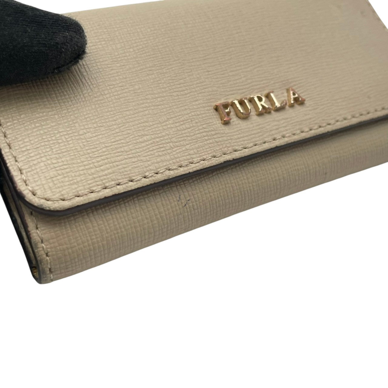 美品 フルラ FURLA コインケース キーケース 小銭入れ 小物入れ レザー 本革 ベージュ ゴールド金具 レディース エレガント クラシック ビンテージ カジュアル シンプル 上品 高品質 丈夫 人気 お出かけ デイリー コンパクト 収納 便利 M1