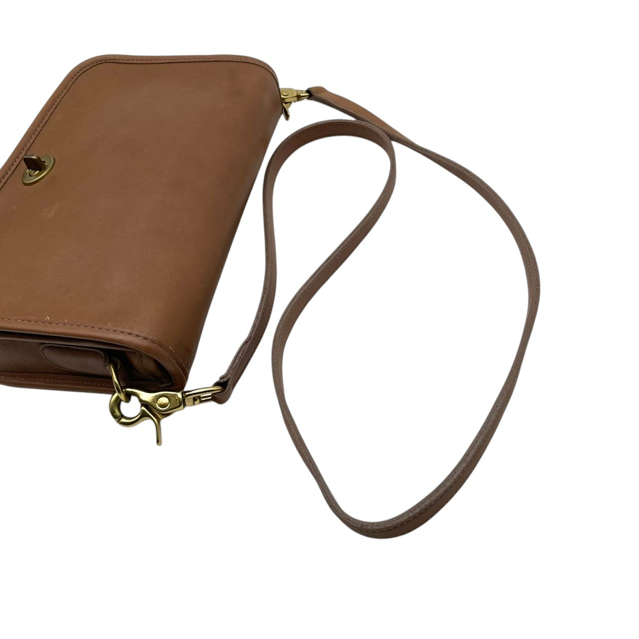 美品 COACH コーチ オールドコーチ ショルダーバッグ ポシェット 斜め掛け フラップ ターンロック 本革 レザー ブラウン ゴールド金具 ヴィンテージ ビンテージ レトロ クラシック エレガント 上品 デイリーユース レディース 箱付き S19