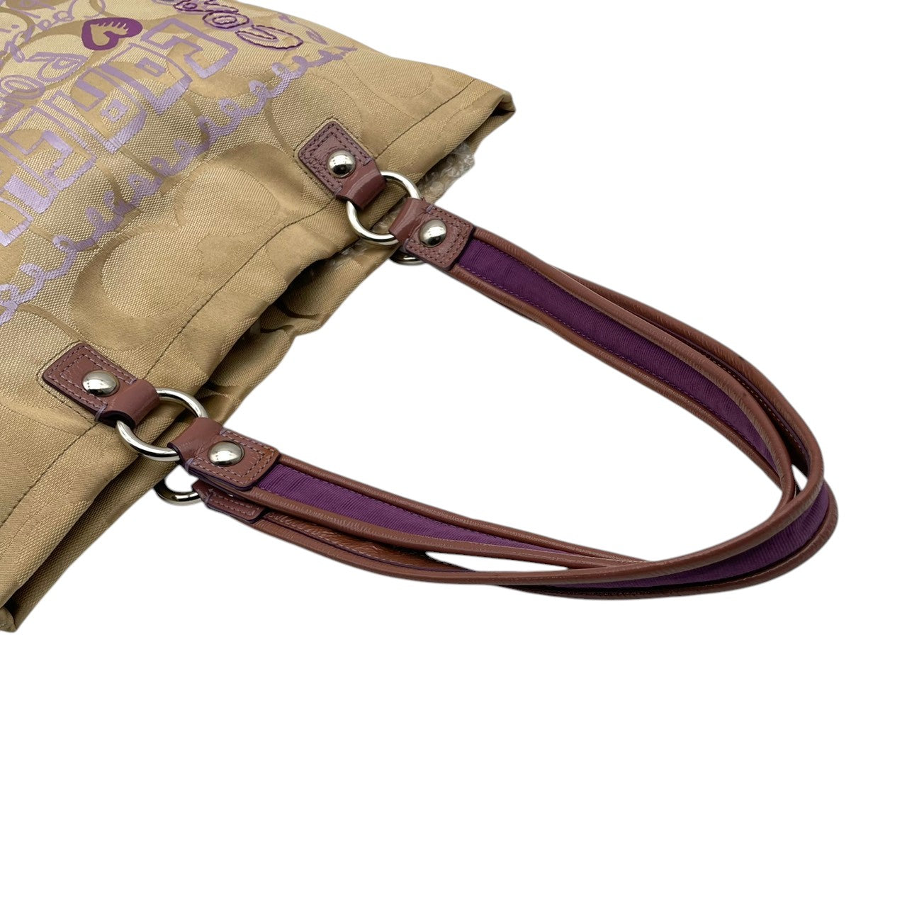 美品 COACH コーチ ポピー シグネチャー トートバッグ ショルダーバッグ キャンバス パテントレザー スパンコール ベージュ 肩掛け A4収納 大容量 華やか エレガント カジュアル 通勤 通学 お出かけ デイリー トラベル レディース 鞄 S84