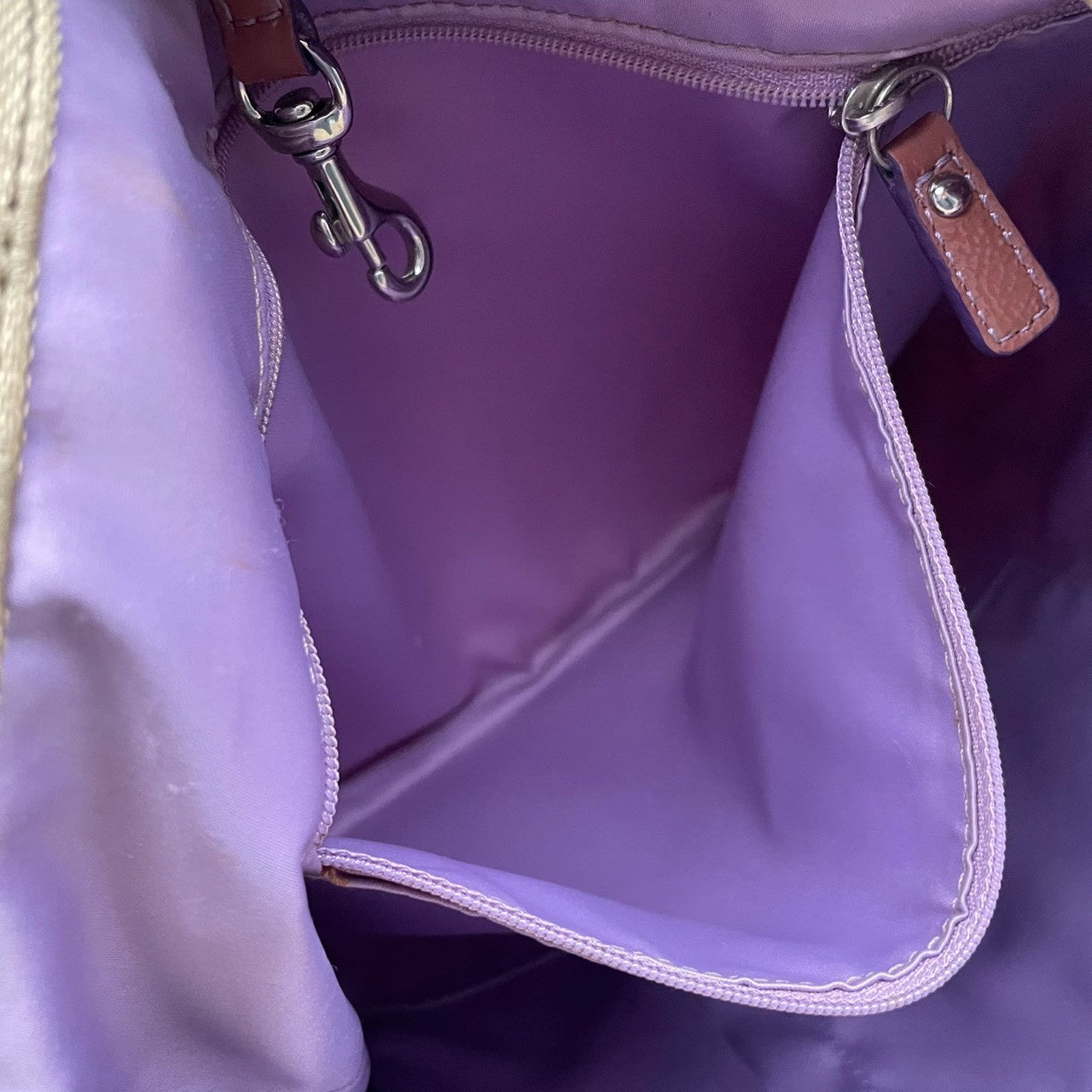 美品 COACH コーチ ポピー シグネチャー トートバッグ ショルダーバッグ キャンバス パテントレザー スパンコール ベージュ 肩掛け A4収納 大容量 華やか エレガント カジュアル 通勤 通学 お出かけ デイリー トラベル レディース 鞄 S84