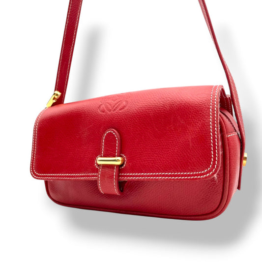 LOEWE ロエベ アナグラム ショルダーバッグ ポシェット ミニバッグ クロスボディ 斜め掛け レザー 本革 レッド 赤 ゴールド金具 ヴィンテージ オールド レトロ レディース エレガント 上品 お出かけ デイリーユース シンプル コンパクト 良品 S84