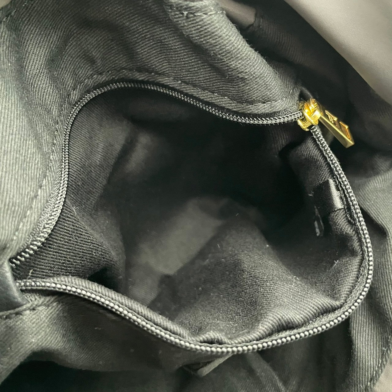 美品 SEE BY CHLOE シーバイクロエ トートバッグ ジョイライダー ナイロン レザー グレー 黒 ブラック 星型チャーム A4収納 大容量 軽量 肩掛け レディース カジュアル マザーズバッグ 通勤 通学 お出かけ 鞄 S84