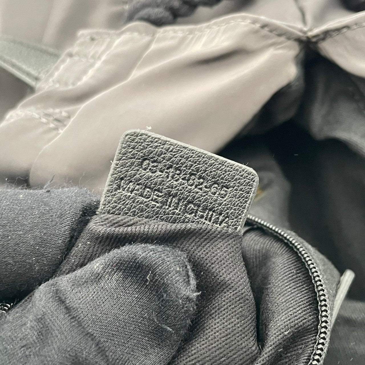 美品 SEE BY CHLOE シーバイクロエ トートバッグ ジョイライダー ナイロン レザー グレー 黒 ブラック 星型チャーム A4収納 大容量 軽量 肩掛け レディース カジュアル マザーズバッグ 通勤 通学 お出かけ 鞄 S84