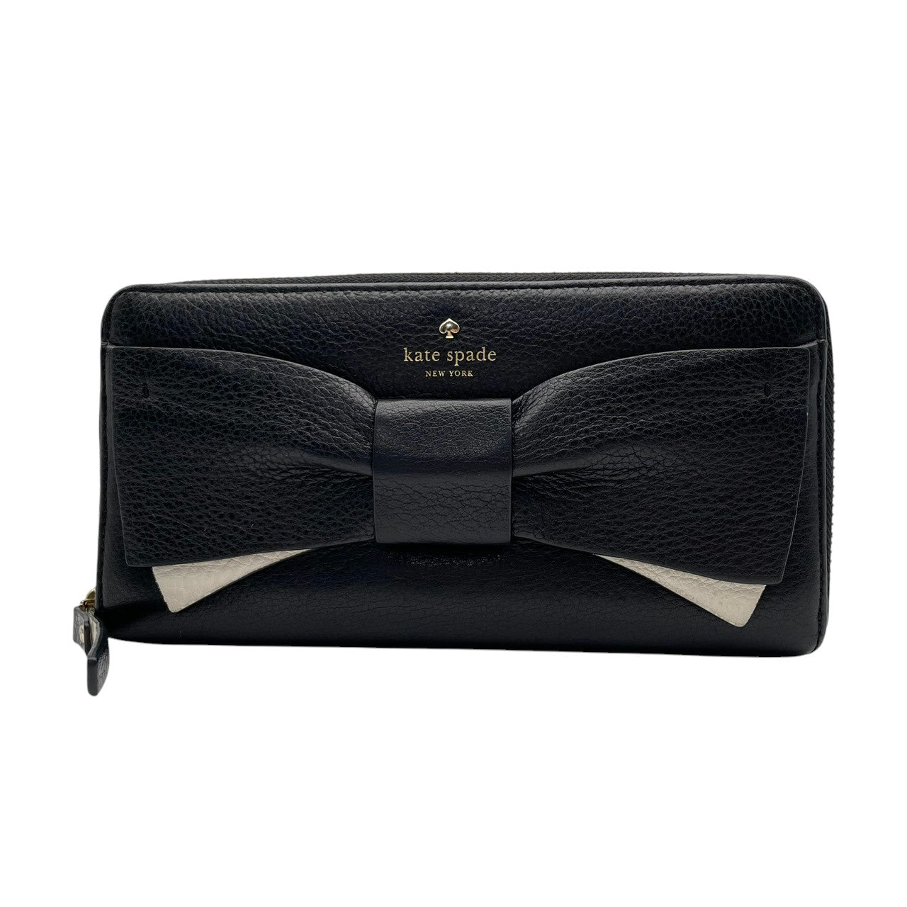 美品 kate spade ケイトスペード ラウンドファスナー 長財布 ロングウォレット レザー 本革 ブラック 黒 ホワイト 白 ドット 水玉 ゴールド金具 レディース エレガント 上品 カジュアル お出かけ デイリー 大容量 収納 人気 M4