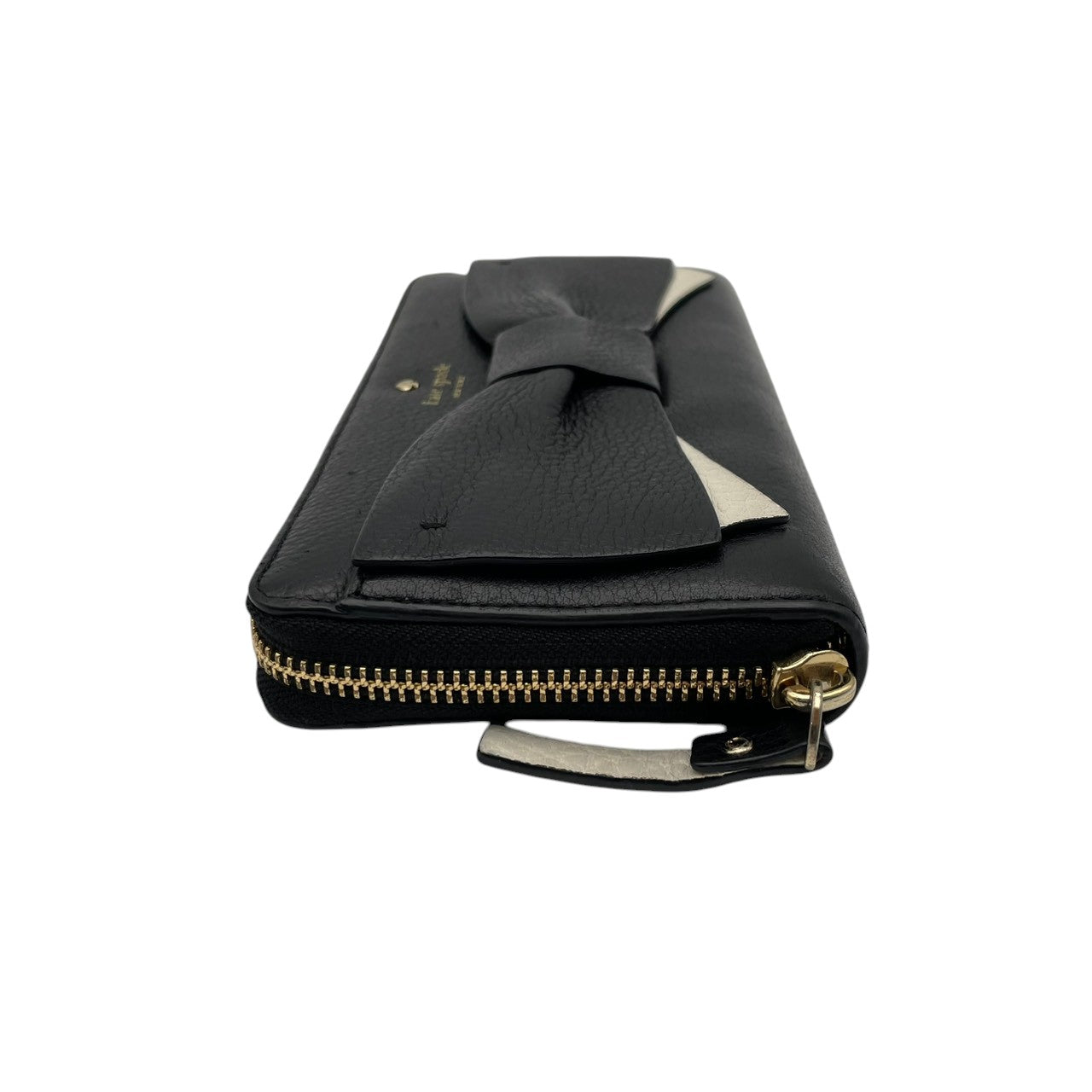 美品 kate spade ケイトスペード ラウンドファスナー 長財布 ロングウォレット レザー 本革 ブラック 黒 ホワイト 白 ドット 水玉 ゴールド金具 レディース エレガント 上品 カジュアル お出かけ デイリー 大容量 収納 人気 M4