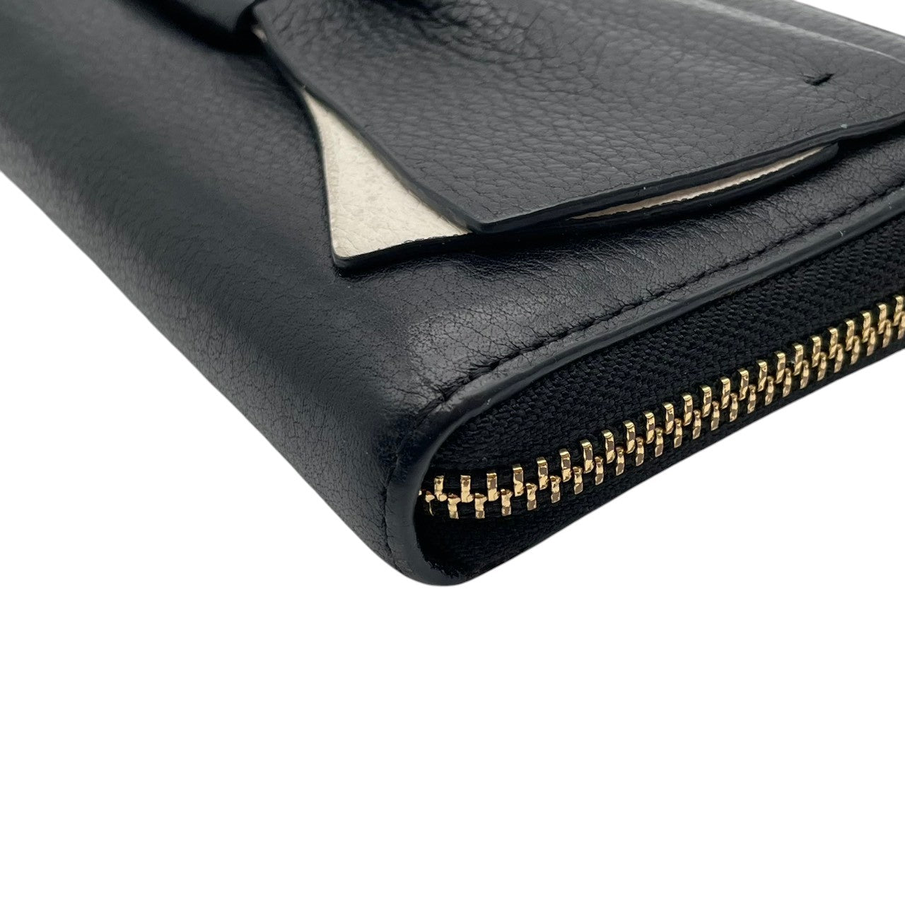 美品 kate spade ケイトスペード ラウンドファスナー 長財布 ロングウォレット レザー 本革 ブラック 黒 ホワイト 白 ドット 水玉 ゴールド金具 レディース エレガント 上品 カジュアル お出かけ デイリー 大容量 収納 人気 M4