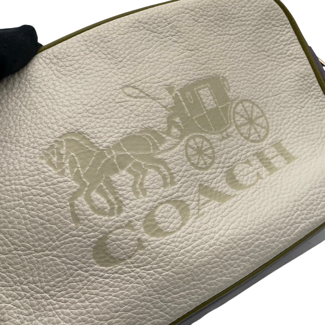 美品 COACH コーチ ショルダーバッグ カメラバッグ ペブルドレザー マルチカラー ゴールド金具 牛革 ホース キャリッジ ロゴ レディース 斜めがけ 上品 アイボリー パープル カラーブロック 普段使い コンパクト 91082 U3