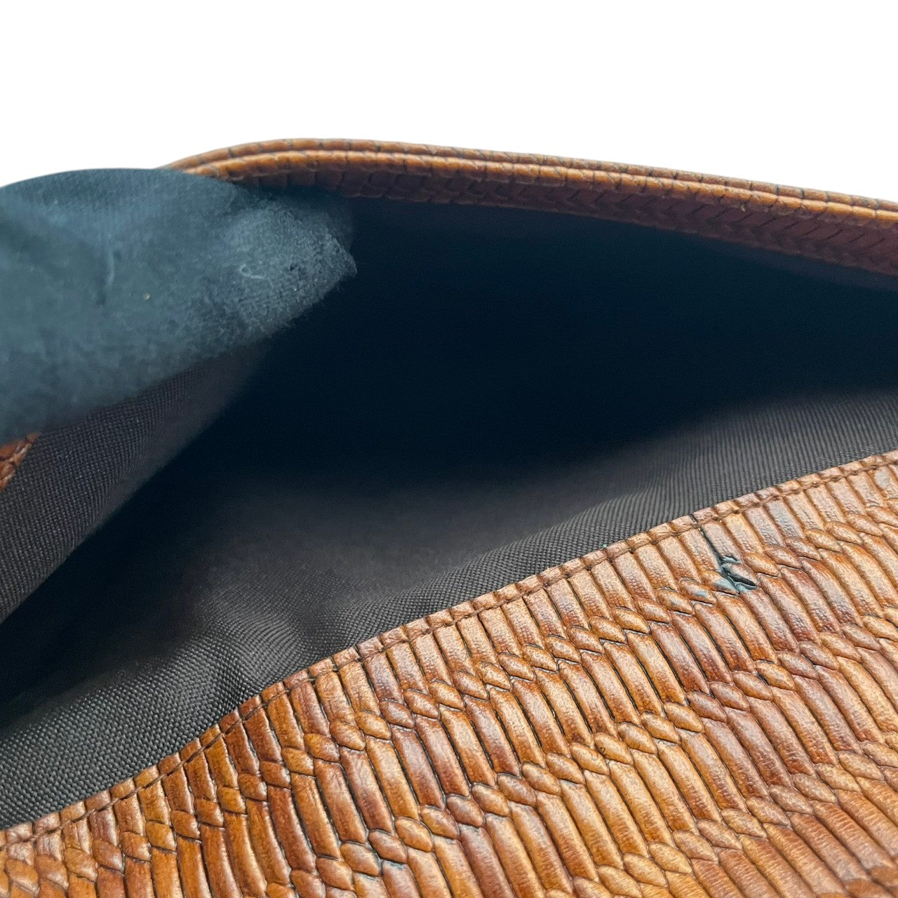 美品 ジョルジオアルマーニ GIORGIO ARMANI ショルダーバッグ ウーブンレザー 編み込み ブラウン 茶 ゴールド金具 サドルバッグ ヴィンテージ 牛革 斜めがけ レディース イタリア製 上品 エレガント キャメル U3