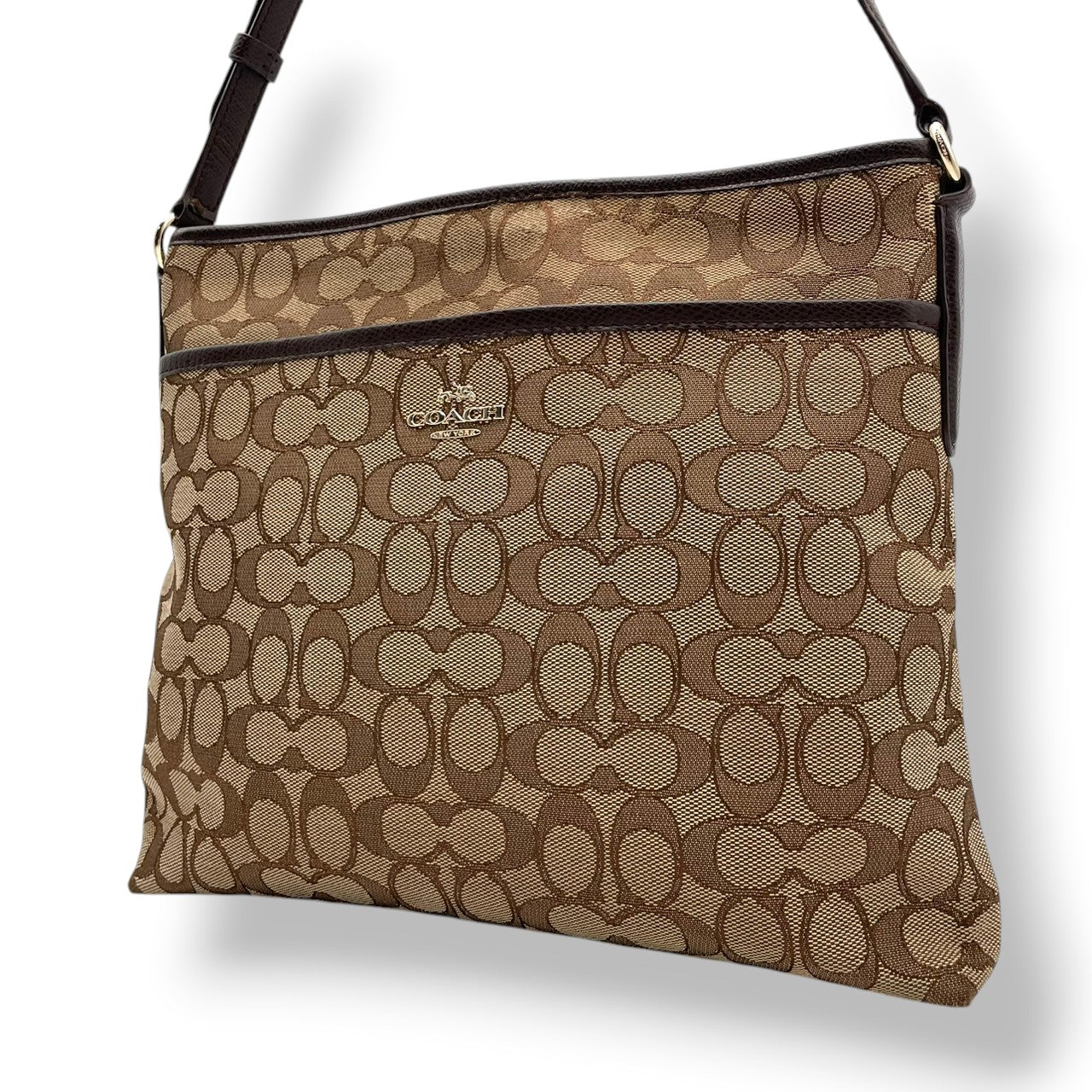 美品 COACH コーチ ショルダーバッグ シグネチャー キャンバス レザー ブラウン 茶 ゴールド金具 斜めがけ ファイルバッグ Cロゴ レディース 通勤 普段使い 総柄 クロスボディ A4収納 シンプル 上品 F55363 U2