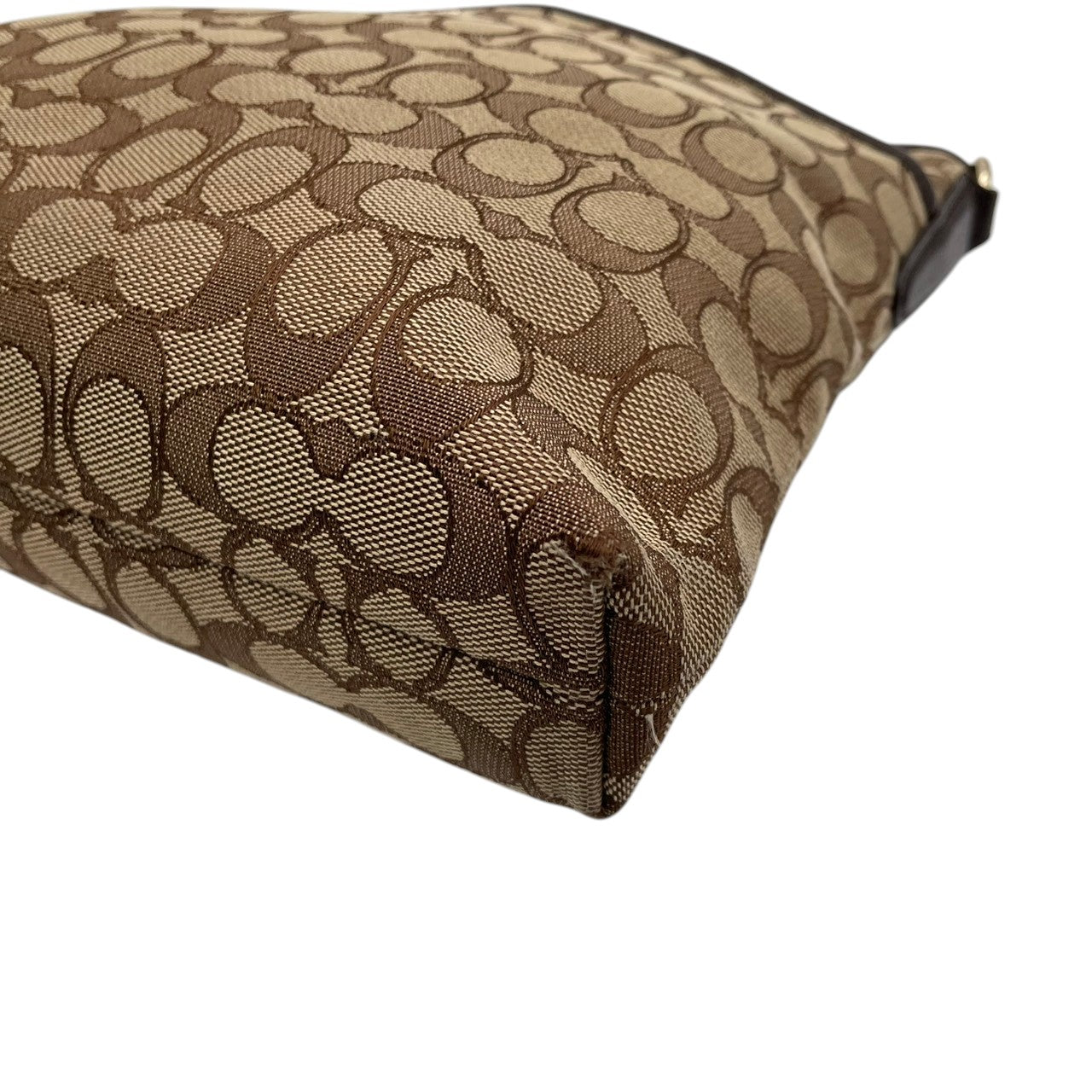 美品 COACH コーチ ショルダーバッグ シグネチャー キャンバス レザー ブラウン 茶 ゴールド金具 斜めがけ ファイルバッグ Cロゴ レディース 通勤 普段使い 総柄 クロスボディ A4収納 シンプル 上品 F55363 U2