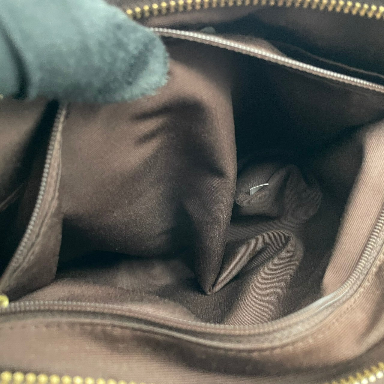 美品 COACH コーチ ショルダーバッグ シグネチャー キャンバス レザー ブラウン 茶 ゴールド金具 斜めがけ ファイルバッグ Cロゴ レディース 通勤 普段使い 総柄 クロスボディ A4収納 シンプル 上品 F55363 U2