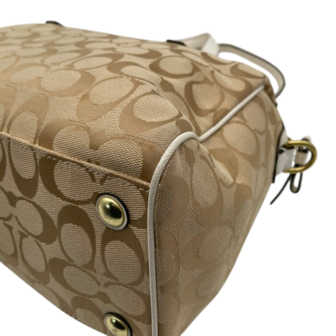 COACH コーチ トートバッグ シグネチャー キャンバス レザー ベージュ ホワイト ゴールド金具 Cロゴ 総柄 ストライプ 大容量 A4収納 レディース 通勤 普段使い ハンドバッグ 上品 シンプル F28505 U2
