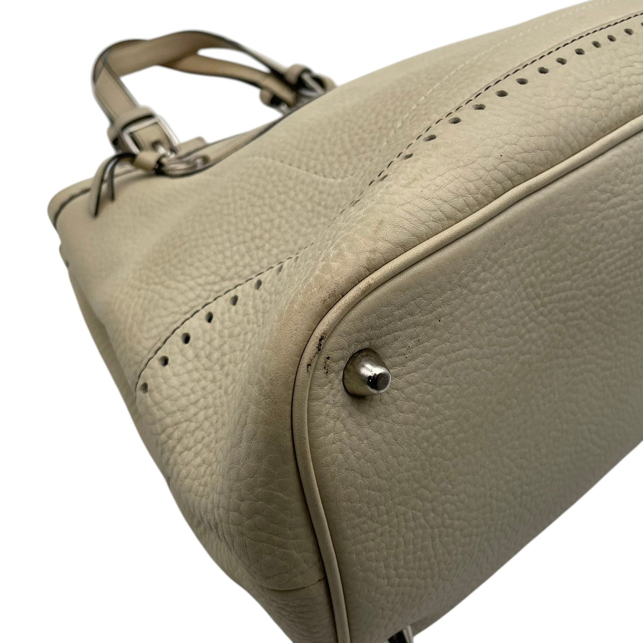 COACH コーチ トートバッグ ソフトミルドカウハイド レザー アイボリー シルバー金具 牛革 タッセル ブローグ 大容量 A4収納 レディース 通勤 普段使い ハンドバッグ 上品 シンプル 5056 U2