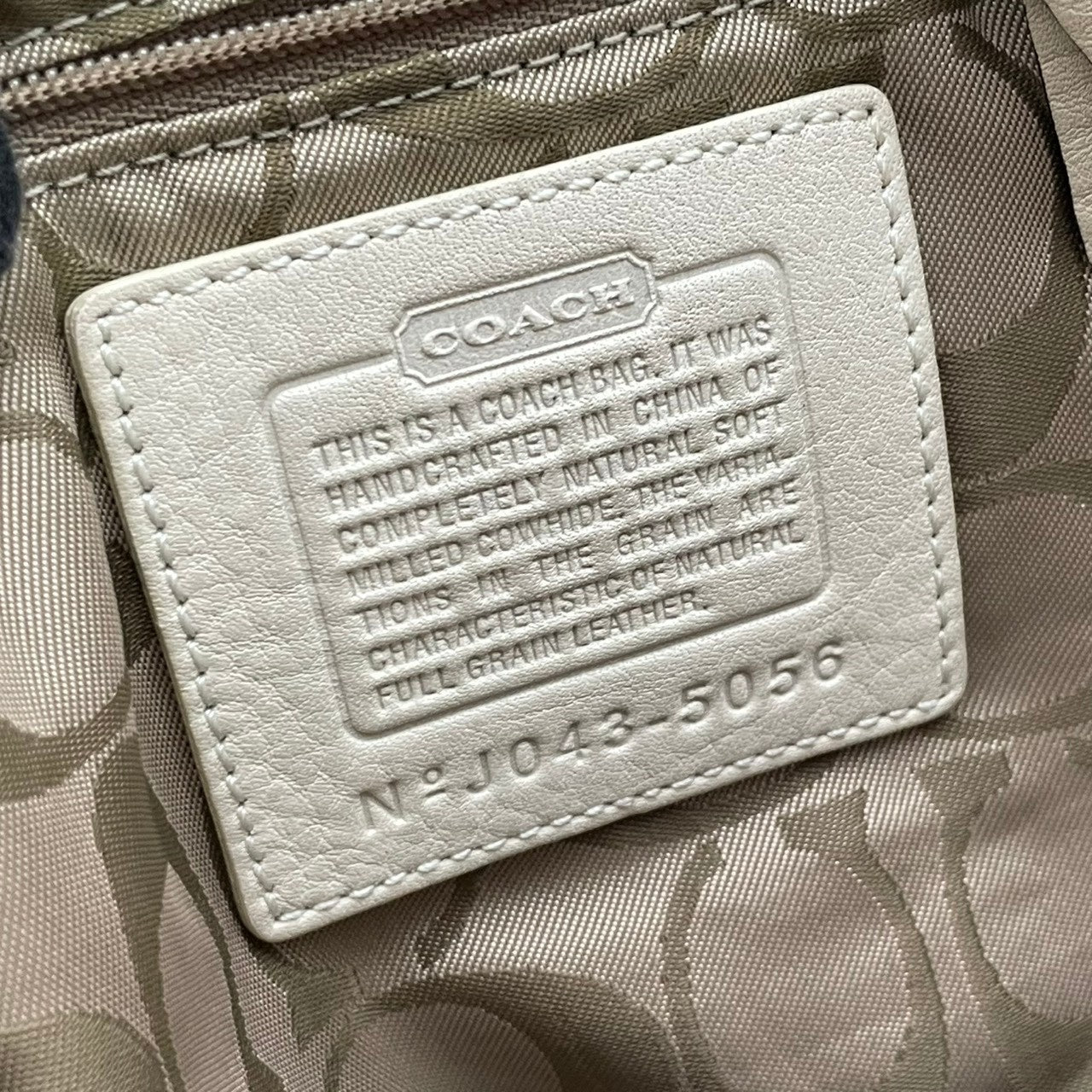 COACH コーチ トートバッグ ソフトミルドカウハイド レザー アイボリー シルバー金具 牛革 タッセル ブローグ 大容量 A4収納 レディース 通勤 普段使い ハンドバッグ 上品 シンプル 5056 U2