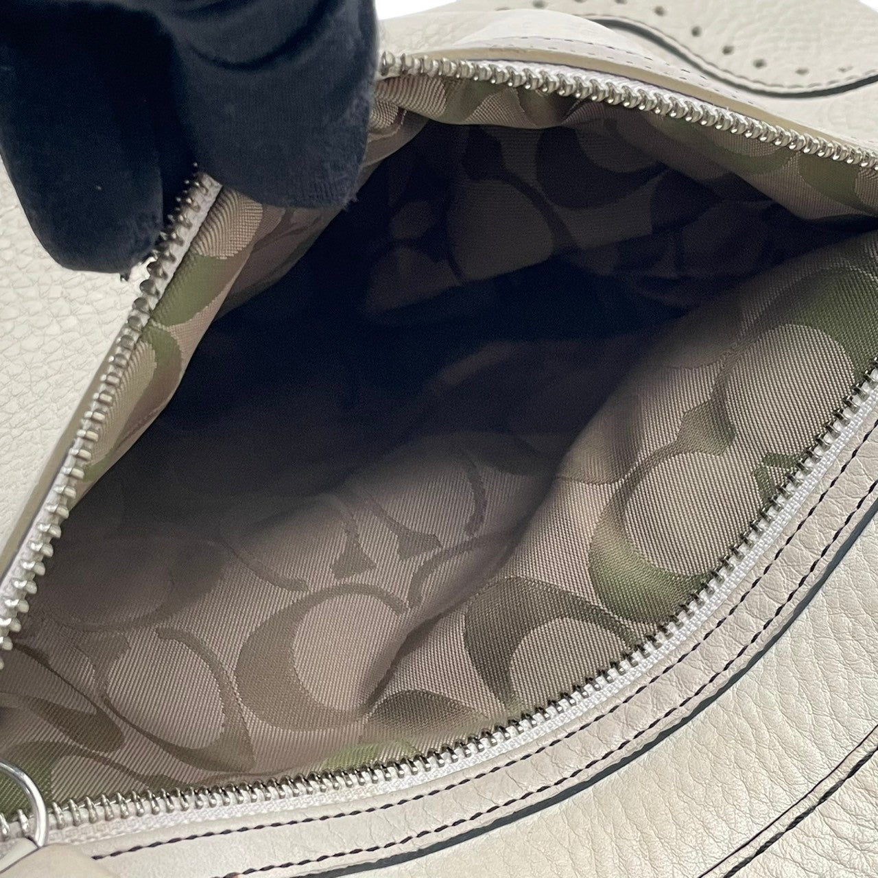 COACH コーチ トートバッグ ソフトミルドカウハイド レザー アイボリー シルバー金具 牛革 タッセル ブローグ 大容量 A4収納 レディース 通勤 普段使い ハンドバッグ 上品 シンプル 5056 U2