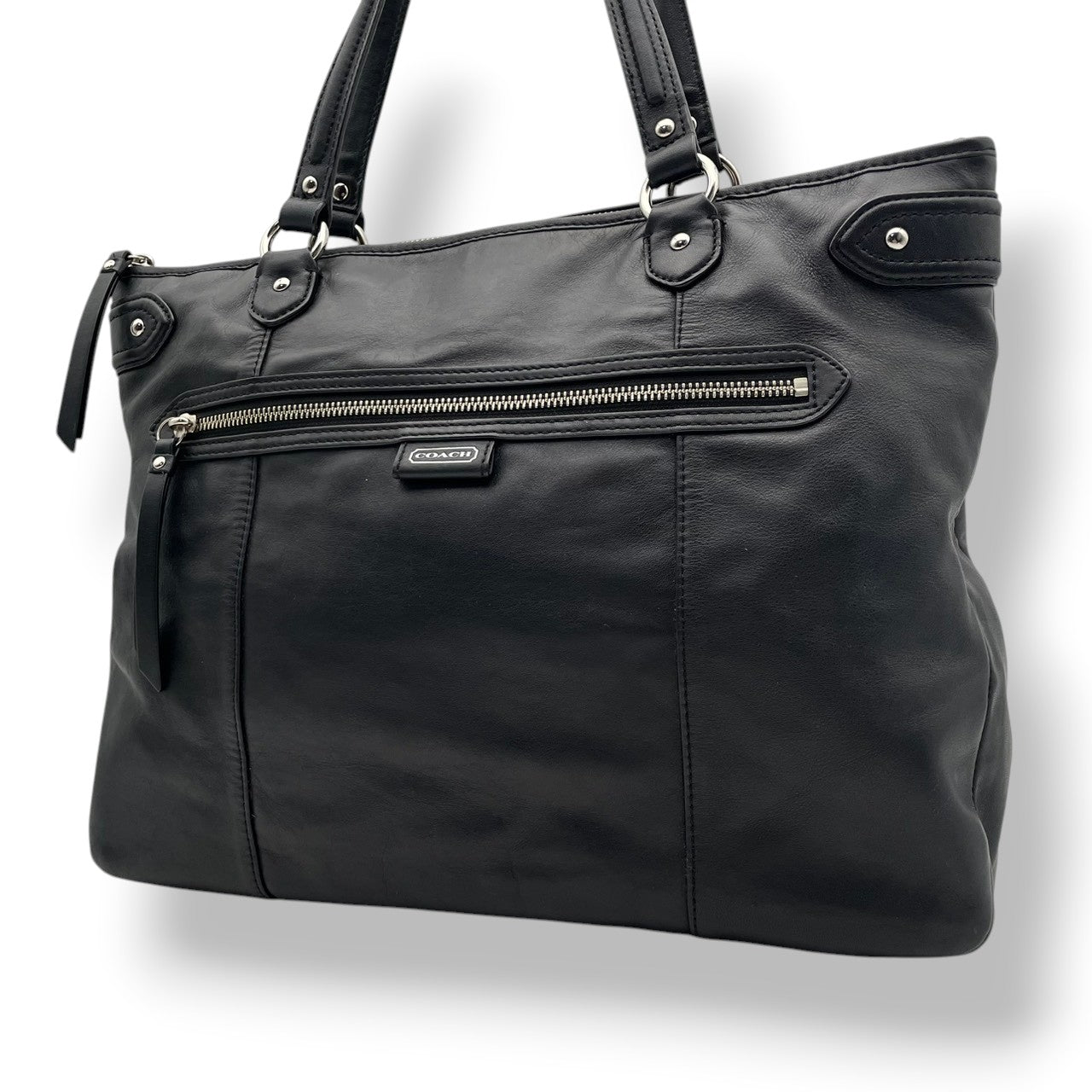 美品 COACH コーチ トートバッグ ビジネスバッグ ビジネストート レザー ブラック 黒 シルバー金具 牛革 大容量 A4収納 フロントポケット スタッズ レディース 通勤 普段使い ハンドバッグ ショルダー ジップ F28373 U2