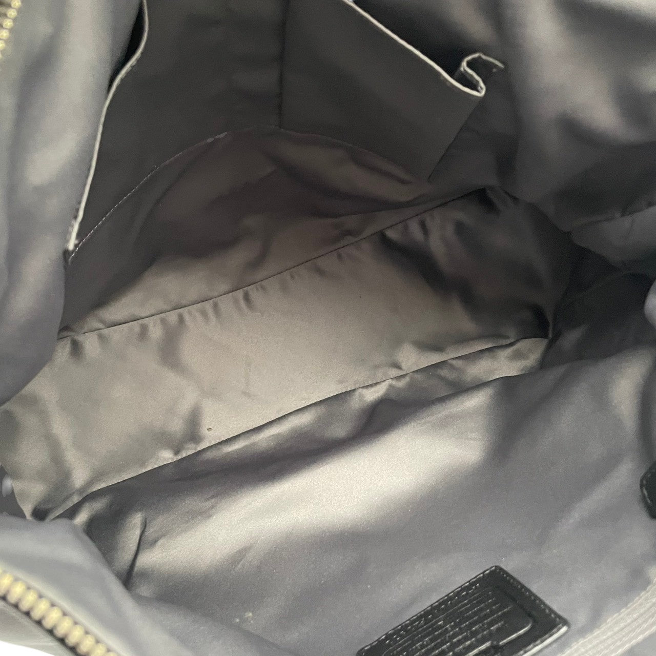 美品 COACH コーチ トートバッグ ビジネスバッグ ビジネストート レザー ブラック 黒 シルバー金具 牛革 大容量 A4収納 フロントポケット スタッズ レディース 通勤 普段使い ハンドバッグ ショルダー ジップ F28373 U2