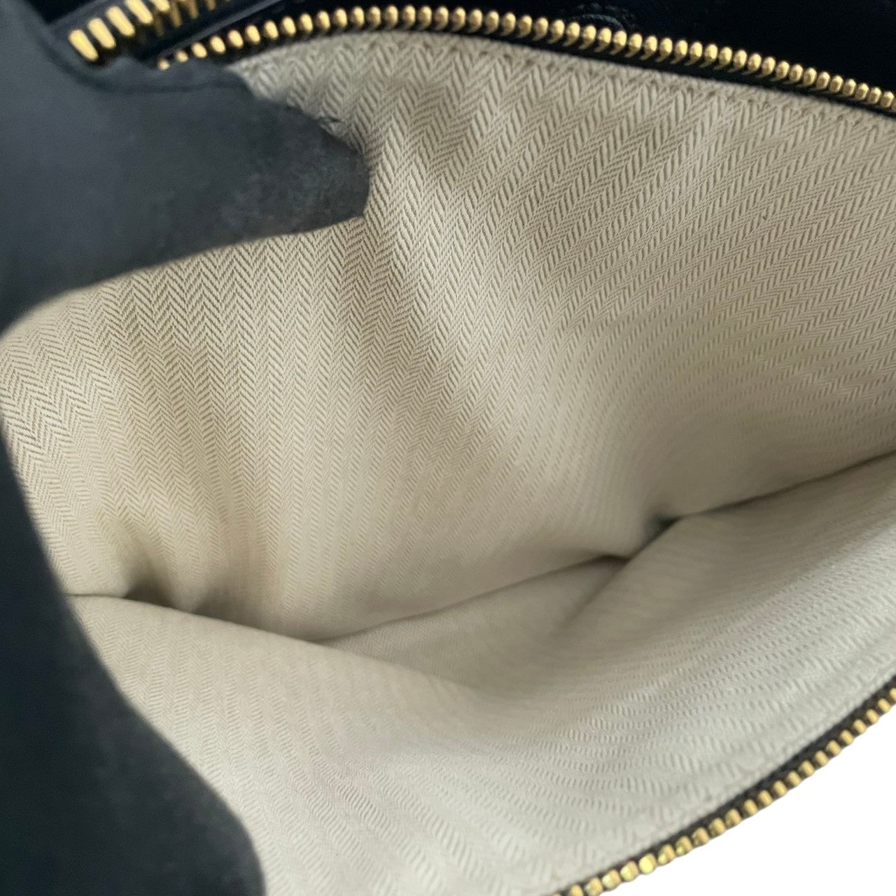 TORY BURCH トリーバーチ エマーソン トートバッグ サフィアーノレザー ブラック 黒 ゴールド金具 大容量 A4収納 レディース 通勤 普段使い シンプル 上品 ダブルT ハンドバッグ 牛革 s94
