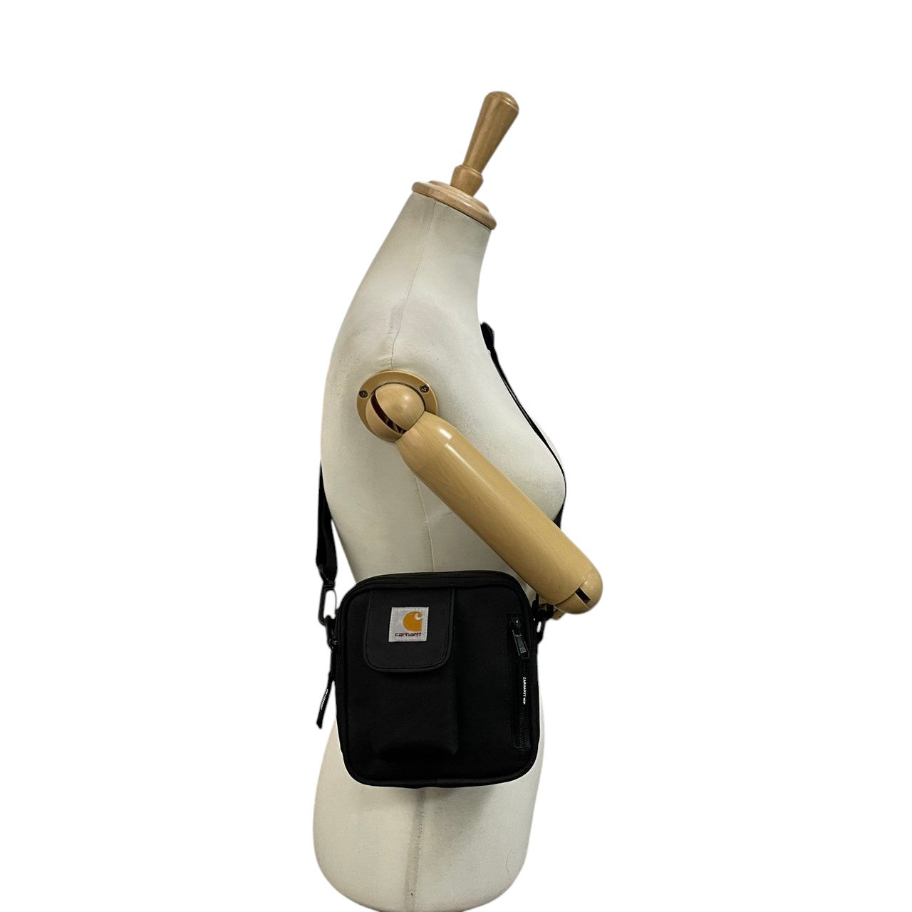美品 Carhartt WIP カーハート Essentials Bag Small ショルダーバッグ ナイロン ブラック 黒 ユニセックス コンパクト 軽量 カジュアル ストリート デイリー 通勤 お出かけ ミニバッグ 人気 定番 s12