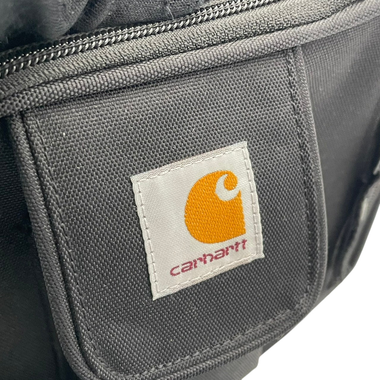美品 Carhartt WIP カーハート Essentials Bag Small ショルダーバッグ ナイロン ブラック 黒 ユニセックス コンパクト 軽量 カジュアル ストリート デイリー 通勤 お出かけ ミニバッグ 人気 定番 s12