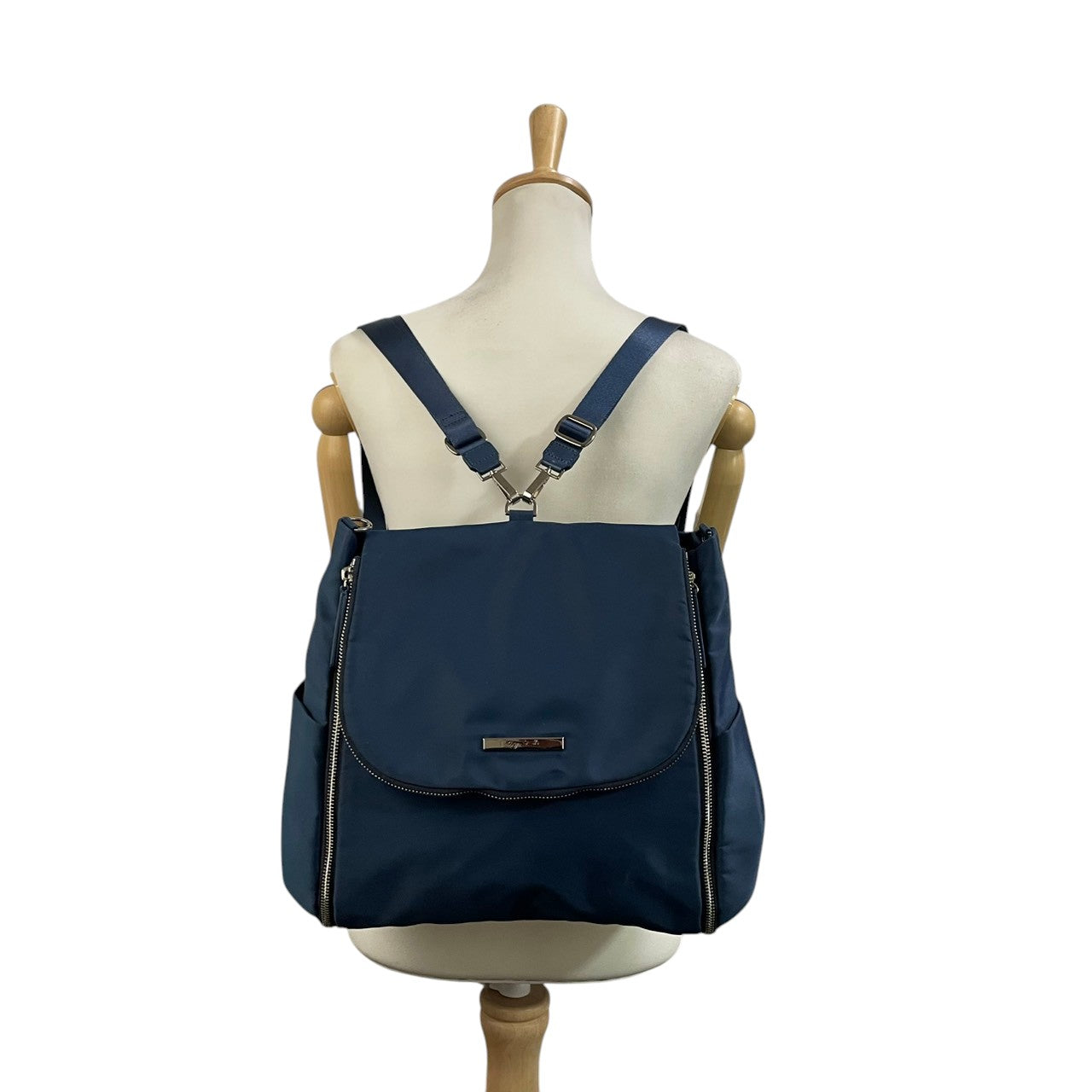 美品 agnes b. アニエスベー VOYAGE ショルダーバッグ 2way ナイロン ネイビー ブルー レディース 軽量 シルバー金具 フラップ サイドジップ 上品 デイリー 通勤 お出かけ フランス フェミニン s18